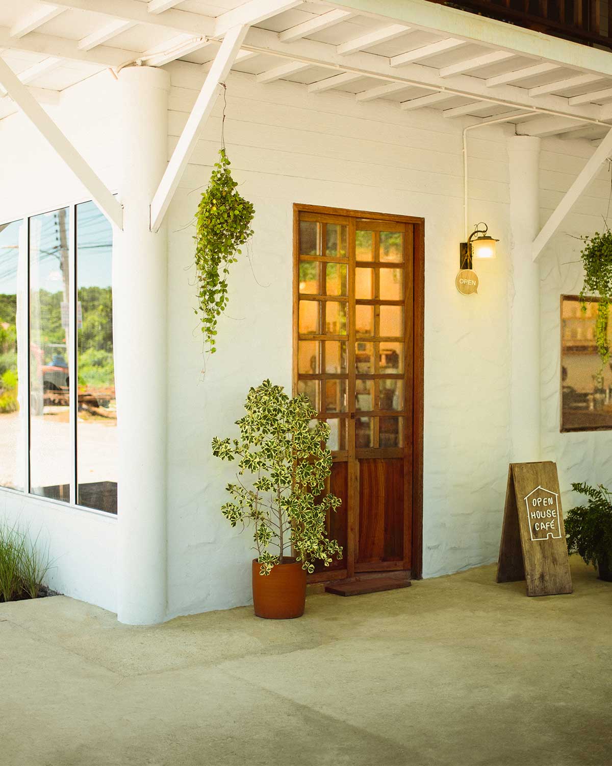 ANGOMAN Editorial Studio