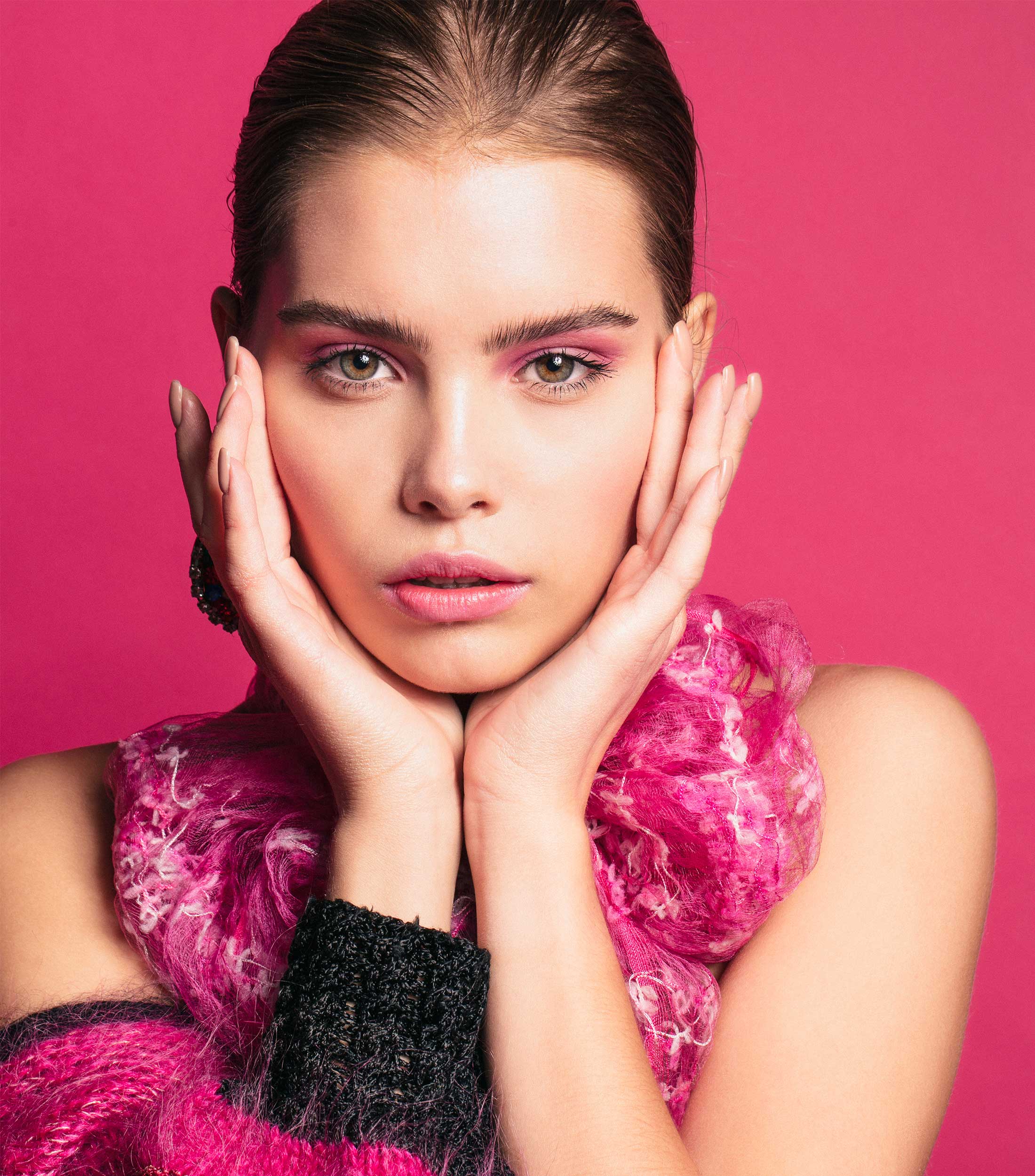 Modern editorial beauty portrait with refined skin texture and balanced color harmony – Bellezza Editoriale direction by ANGOMAN Editorial Studio